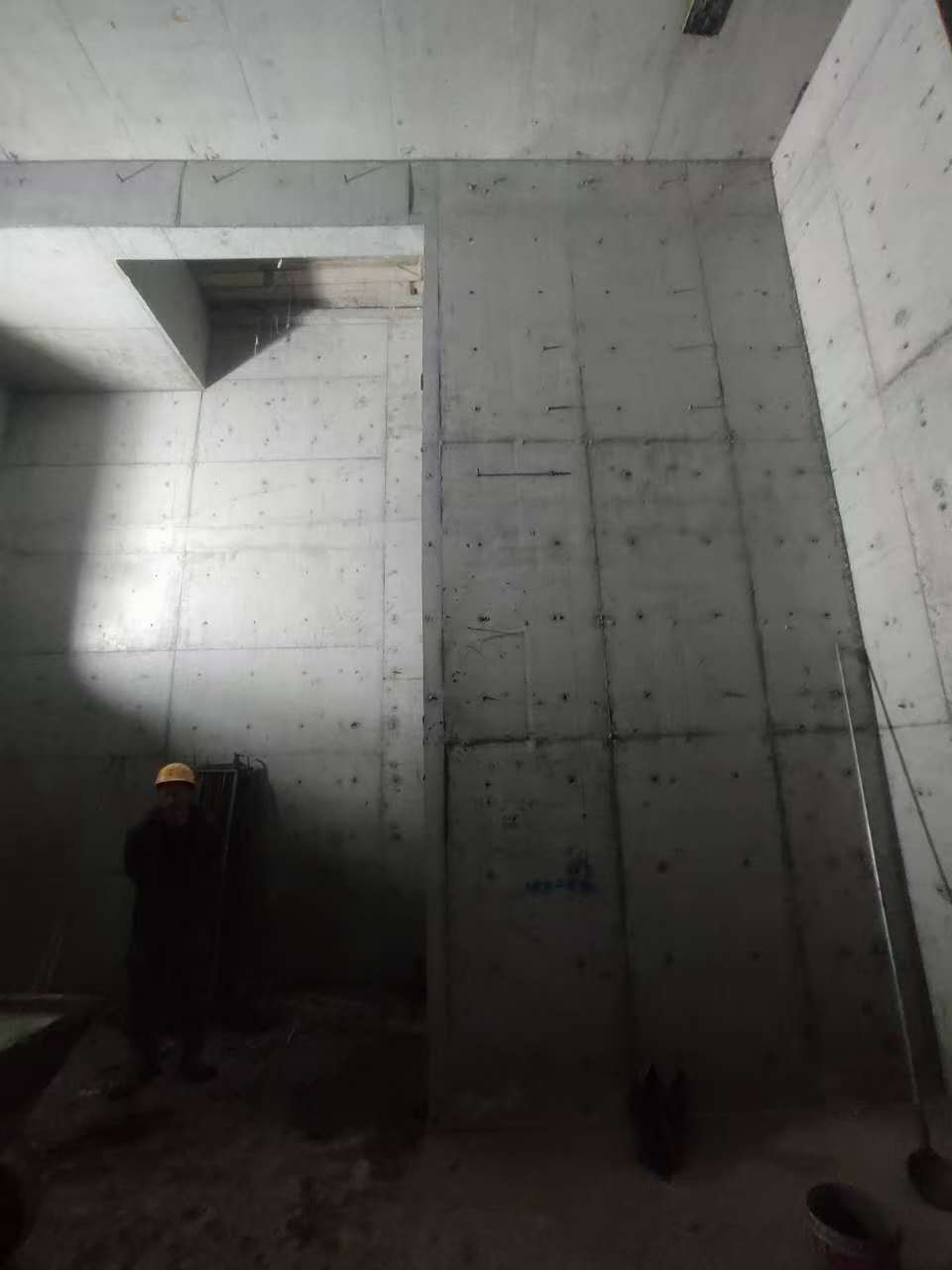 嘉陵墙上开槽钢筋断了有影响吗